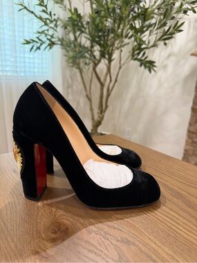 CHRISTIAN LOUBOUTIN. Black Velvet Women's High Heel Pumps with Embellished Heel